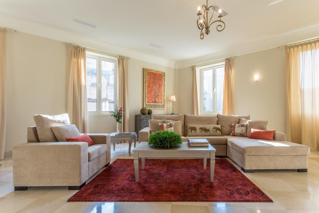 Puerta Principe Luxury Apartments Sewilla Zewnętrze zdjęcie